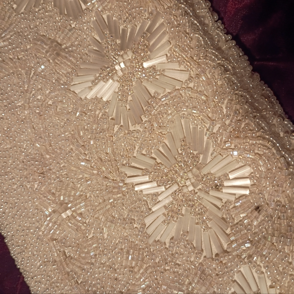 Vintage 1980s Elegant Cream Beaded Clutch - Picture 3 of 7